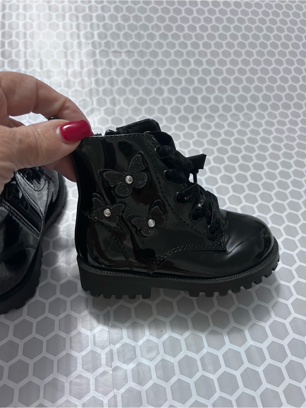 Self Esteem Girls Black Patent Lace-Up Floral Combat Boots. Size 5M